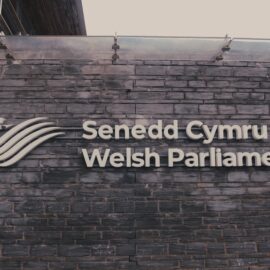 Cytûn yn annog y Senedd i gadw ffydd â’r byd ehangach