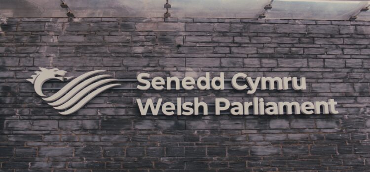 Cytûn yn annog y Senedd i gadw ffydd â’r byd ehangach